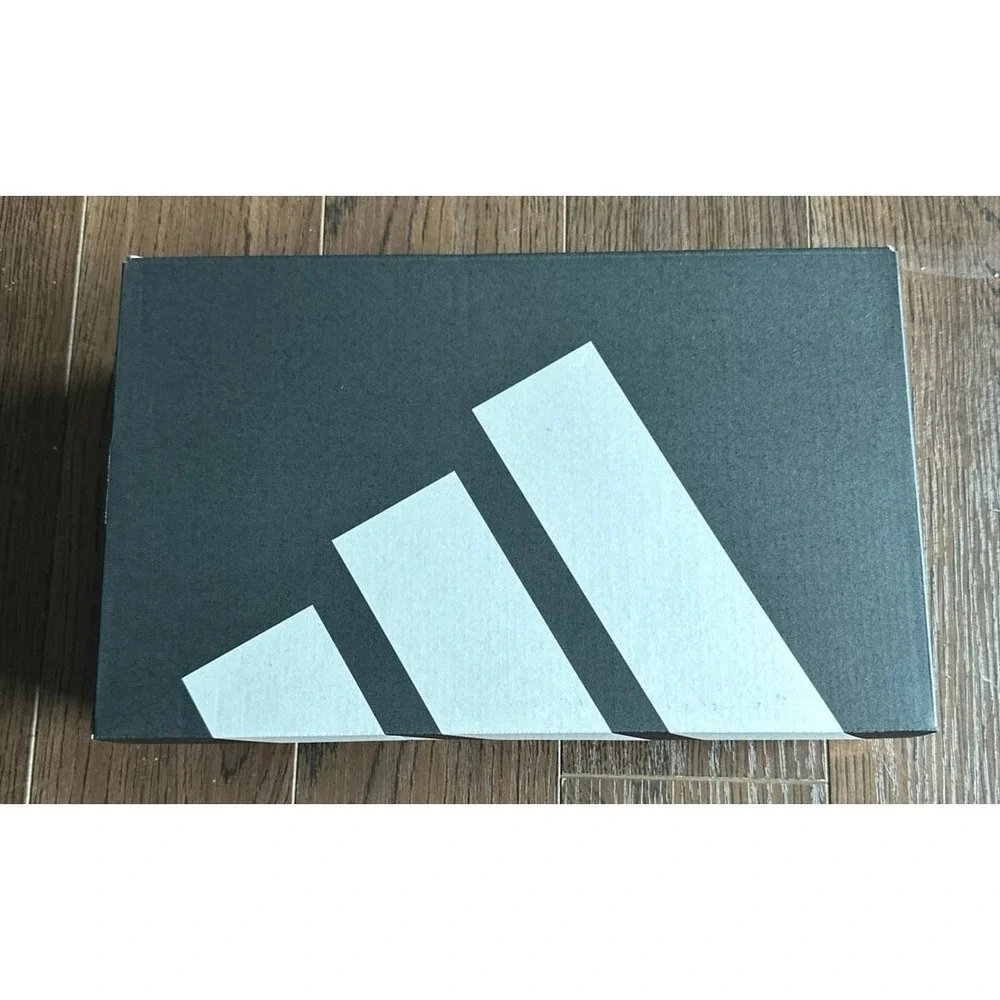 Adidas RunFalcon 5 empty shoe box